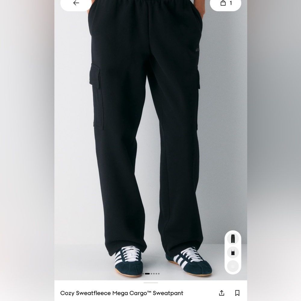 Women’s Artizia Cozy Sweatfleece Mega Black Cargo Pants